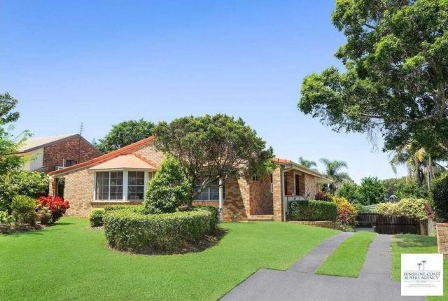 Aroona  Property, Successfully negotiated in 1 day to $1,085,000. Multiple offers. Private Brisbane Family are delighted with their new family home renovator.